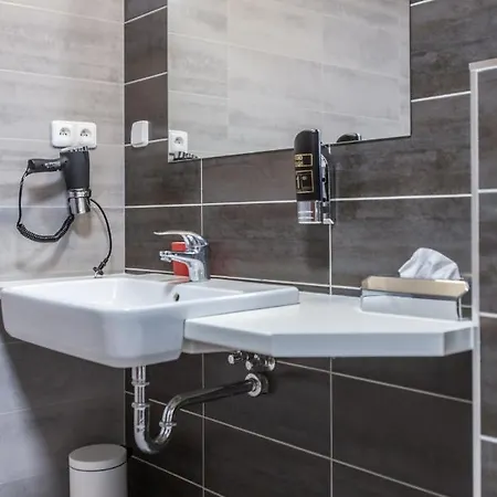 - Hotel Kurdějov