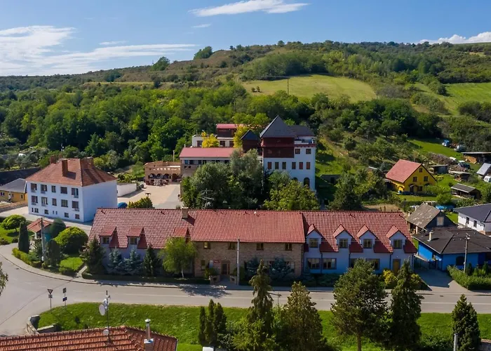 - Hotel